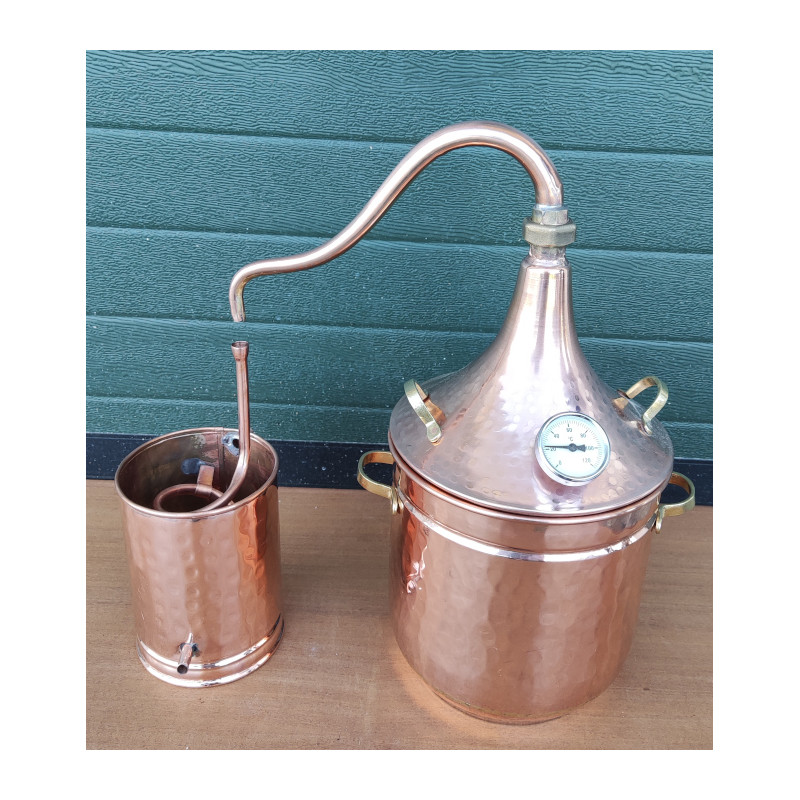 Alembic Copper Steam Distiller With Thermometer,10Litres,Essential Oil Distiller 
